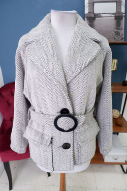 Полупальто Клеопатра практичное 44 размер