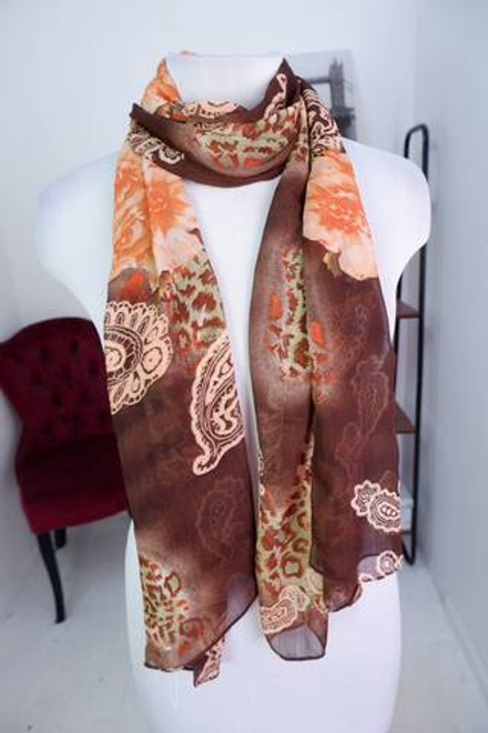 Шарф с красивым рисунком