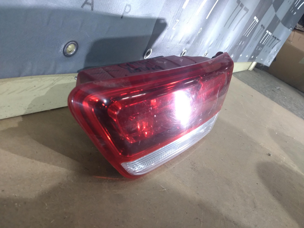 Фонарь задний правый Kia Optima 4 (JF) 16-20 Б/У Оригинал 92404d4000