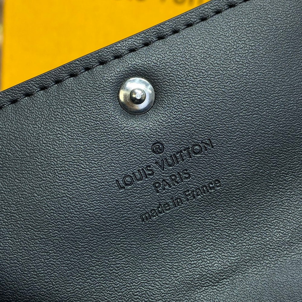 Louis Vuitton 6 Key Holder