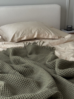 Плед из шерсти травянисто-зеленого цвета из коллекции essential, 130х180 см