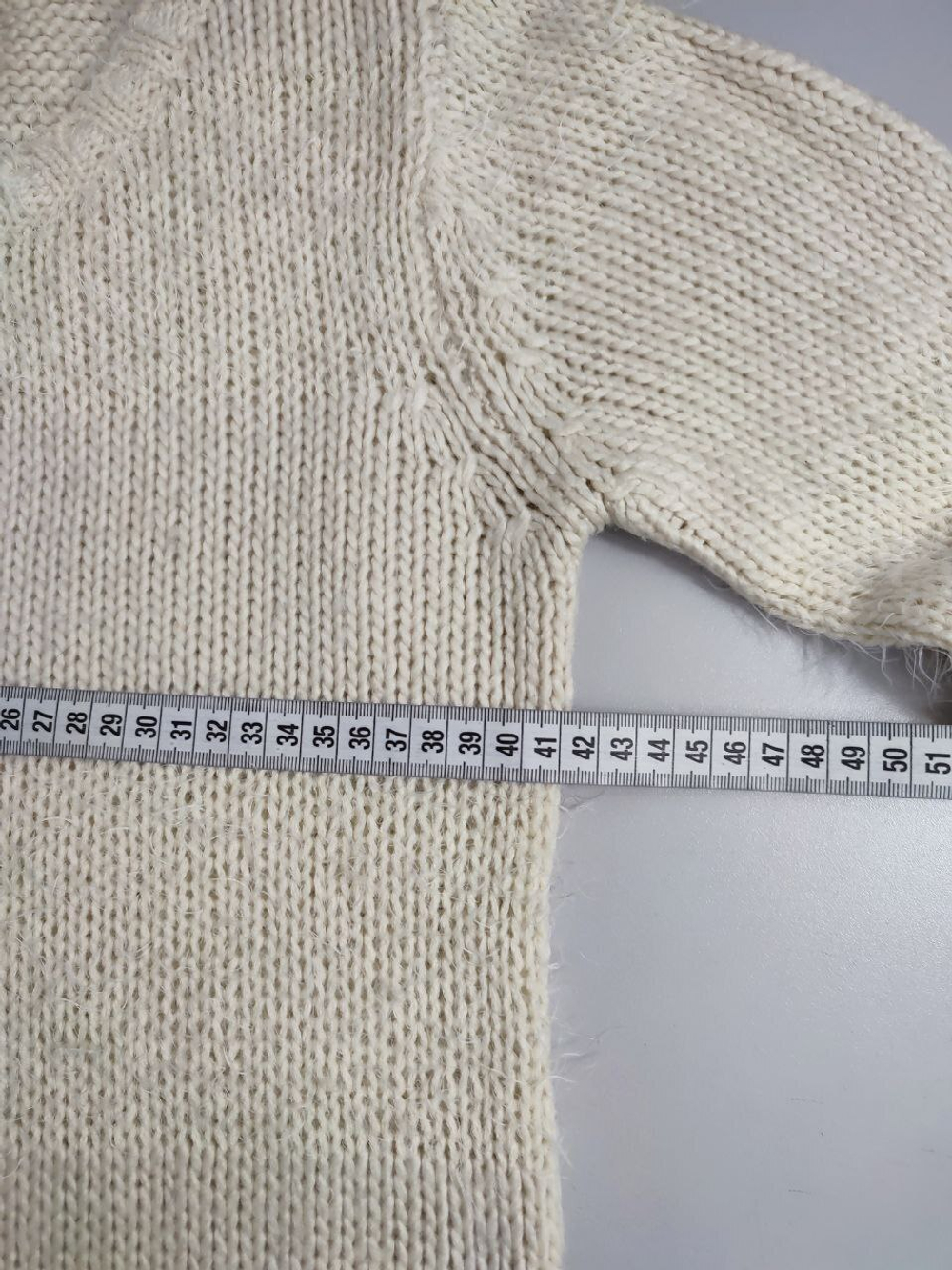 Свитер BNYC пушистый 44 размер