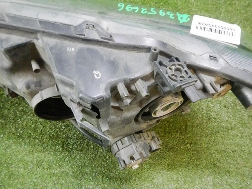 Фара правая Nissan X-Trail T32 (2013-2019) галоген