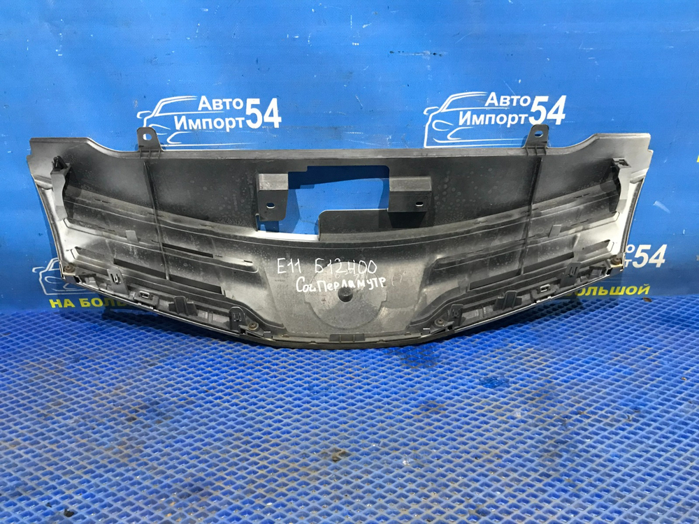 Решетка радиатора NISSAN NOTE 2008-2012