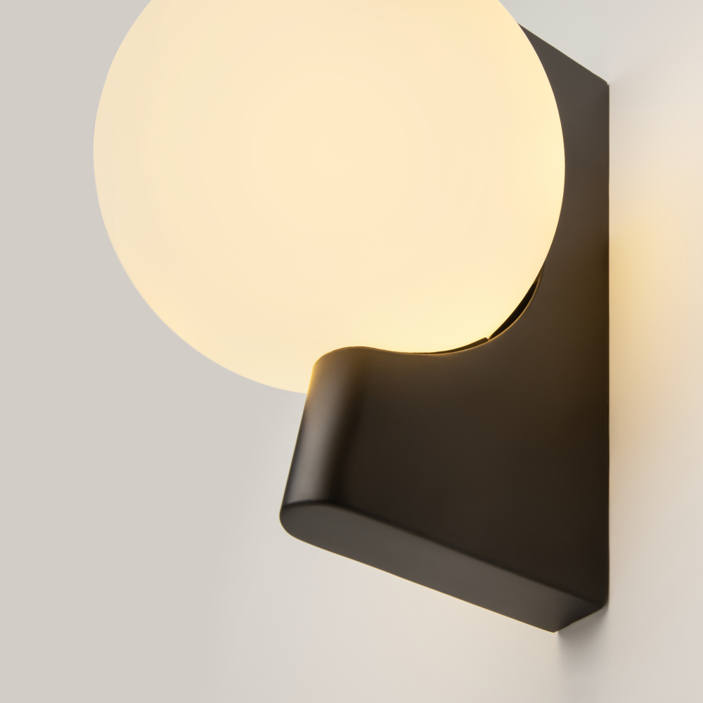 Настенный светильник (бра) Maytoni MOD324WL-01B