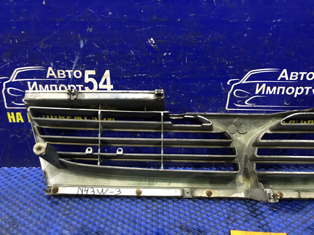Решетка радиатора MITSUBISHI CHARIOT 1994