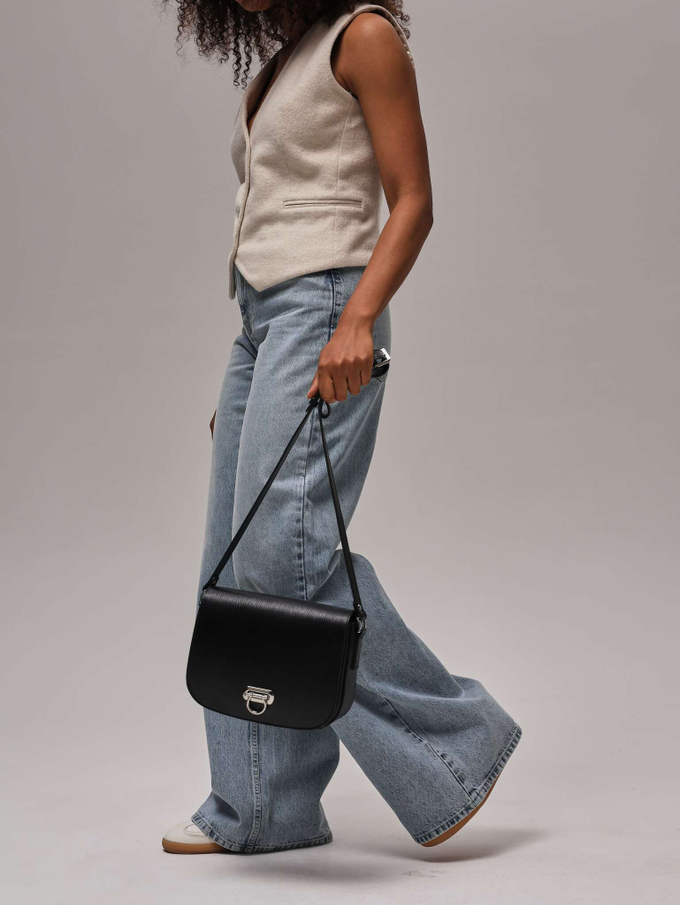 Сумка кожаная на плечо кросс-боди черная