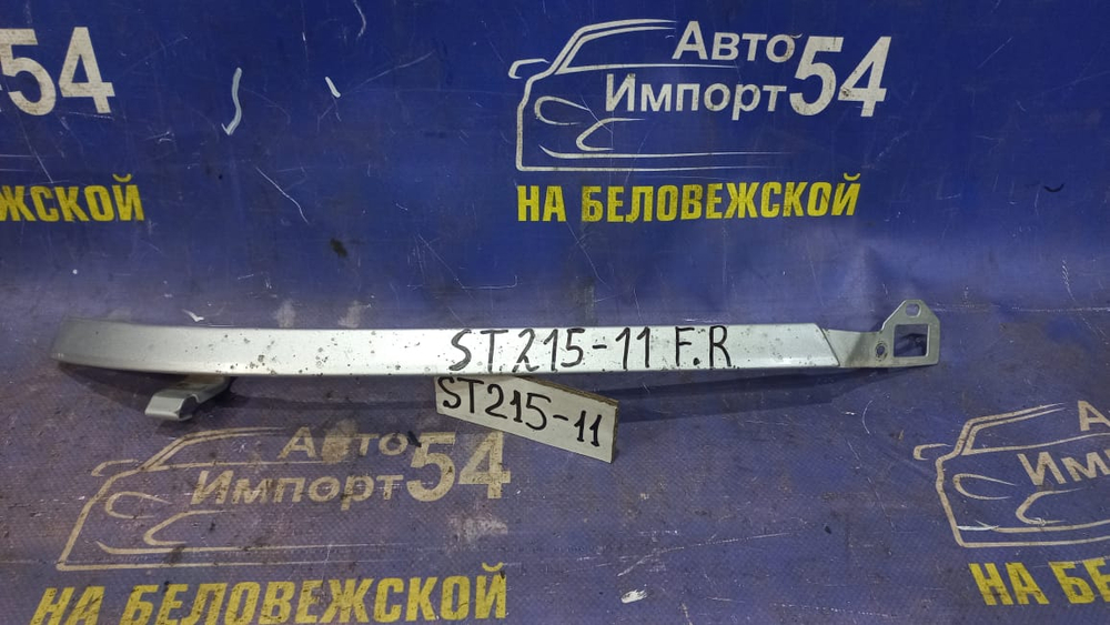 Планка под фару правая TOYOTA CALDINA 1999