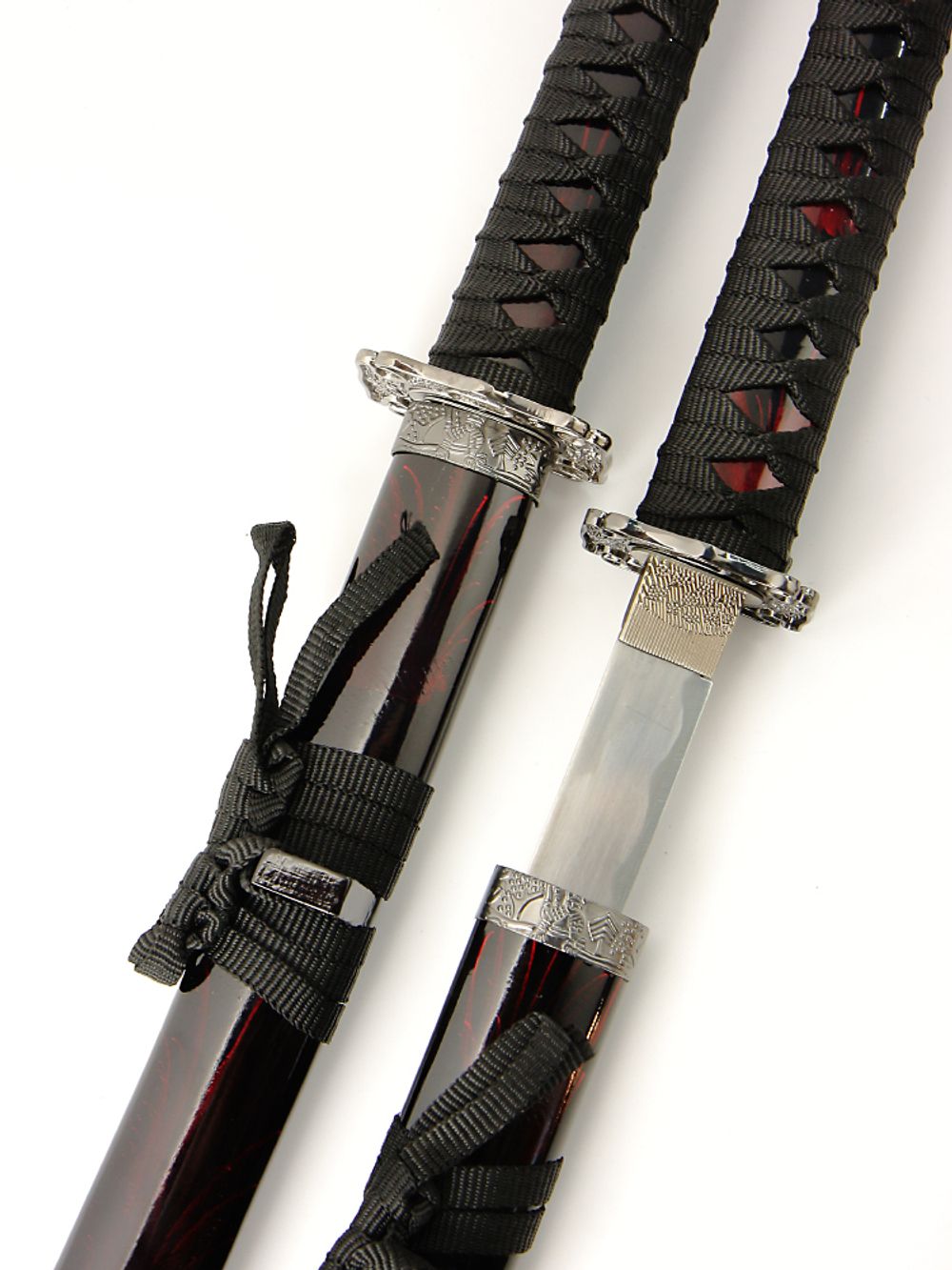 Armas Del Mundo Набор самурайских мечей, 2 шт. Ножны бордово-черный мрамор, цуба серебро