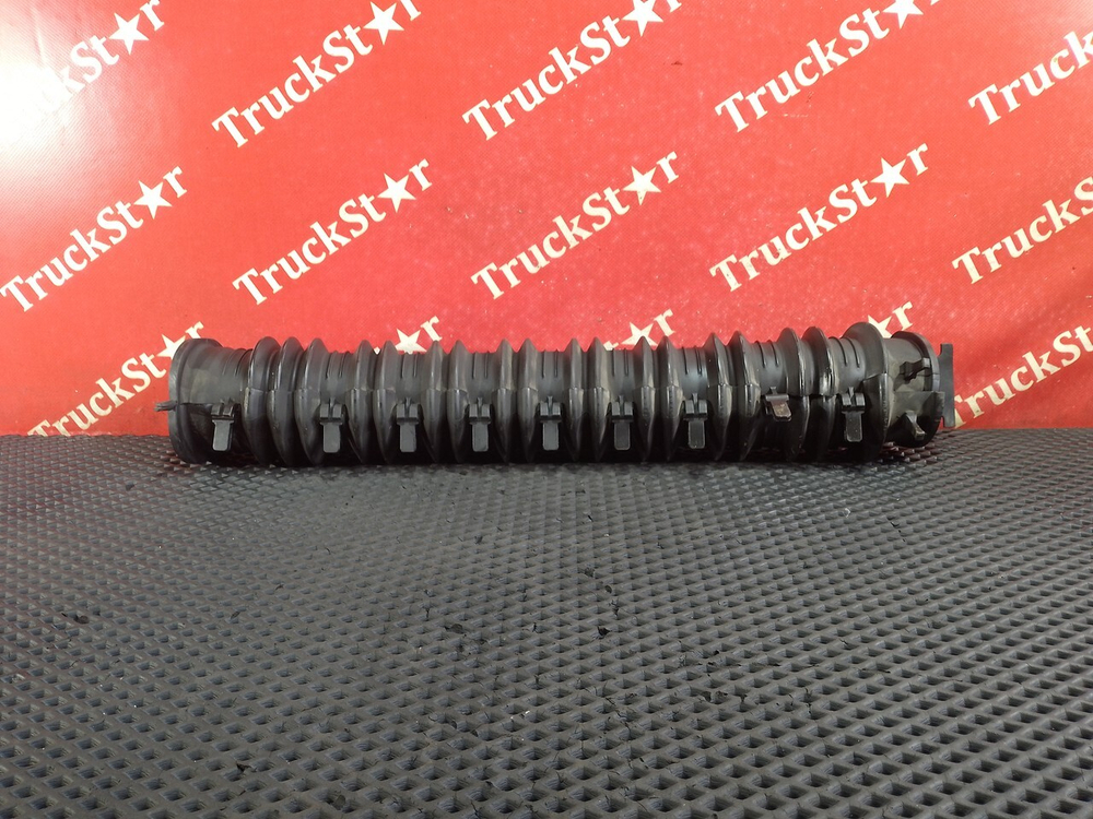 Кожух проводки шасси правый 2018 год.