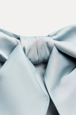 ZARA УКОРОЧЕННЫЙ ТОП ИЗ САТИНА С БАНТОМ, СЕРО-СИНИЙ