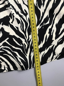 Блузка Ostin в монохроме, маркировка S, визуально 44 размер