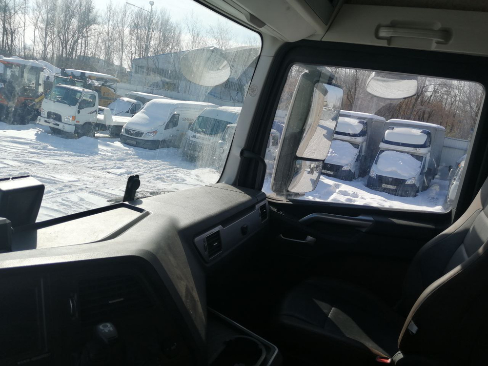 FAW J7 4x2 Седельный тягач CA4180P77K25E5 (Дизельный, 12,5 л, 553 л.с., АТ)