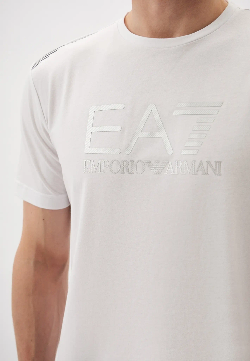 Футболка EA7