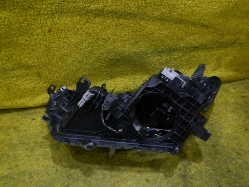 Фара правая Toyota RAV4 4 CA40 (2015-2019) LED