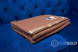 Одеяло тканое из верблюжьей шерсти ERDENET 200x220 см. (евро) - камел (золотой кант)