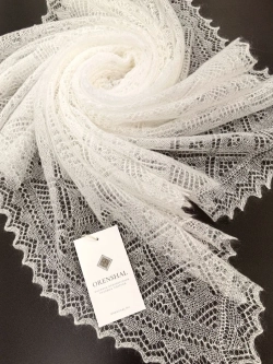 Оренбургский пуховый платок-паутинка А110-01 белый отбеленный