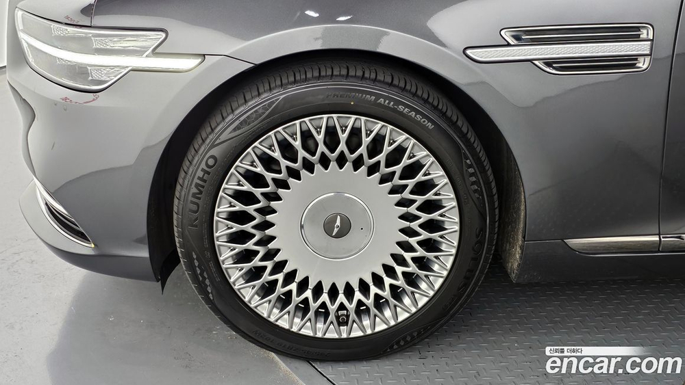 Genesis G90 3.8 AWD (03.2021)