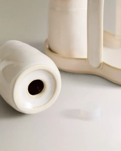 ZARA HOME КЕРАМИЧЕСКИЙ НАБОР ИЗ СОЛОНКИ И ПЕРЕЧНИЦЫ, КРЕМОВЫЙ