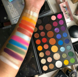 Morphe x James Charles palette