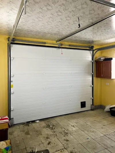 Секционные ворота