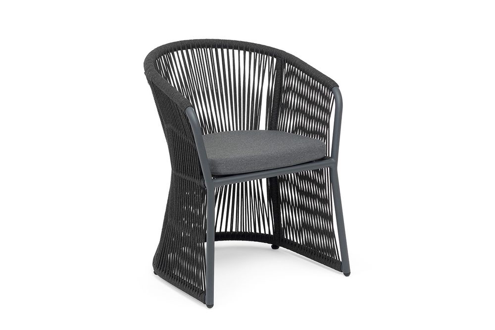 "Романо" стул плетеный из роупа, каркас алюминий темно-серый (RAL7024) муар, роуп темно-серый круглый, ткань темно-серая 027