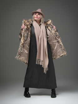 Короткая шуба / натуральный мех опоссум