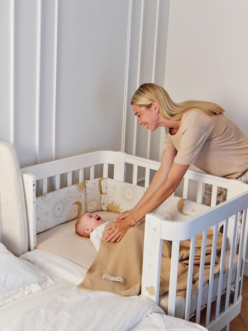 Детская кроватка-трансформер Happy baby Mommy Love в комплекте с расширением 160х70 milky