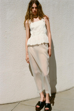 ZARA ТОП С ЦВЕТОЧНОЙ ВЫШИВКОЙ И ЗАВЯЗКАМИ, ЖЕЛТОВАТО-БЕЛЫЙ