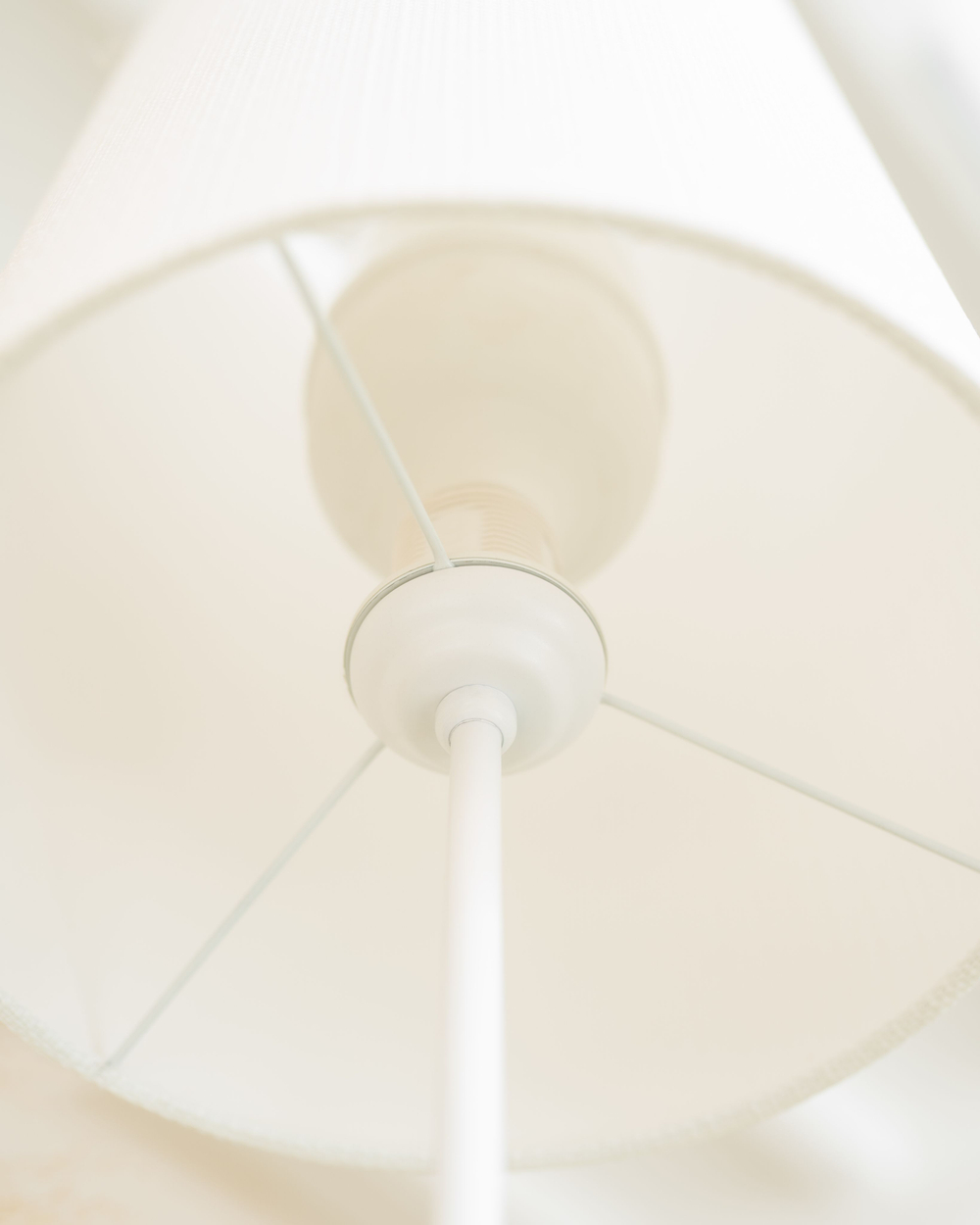 Торшер напольный белый с белым абажуром в стиле лофт, светильник напольный классический, Дельта, E27, 60 Вт