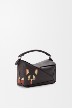 Loewe Маленькая сумка Puzzle Futurist Cat из классической телячьей кожи, темно-серый