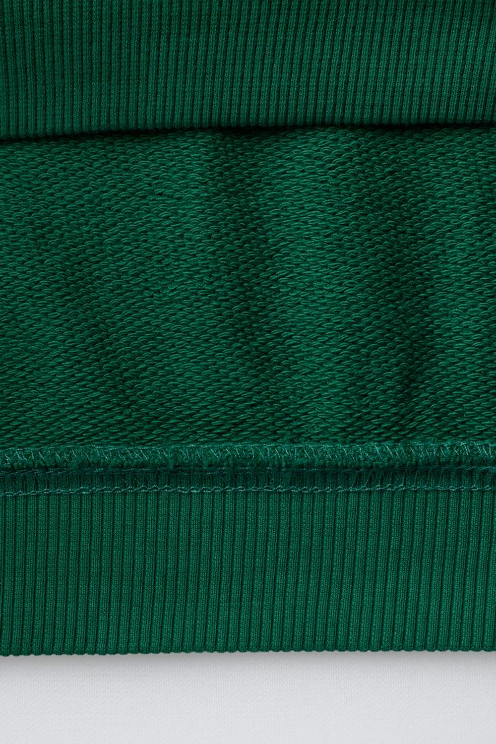 ZARA КОМПЛЕКТ ИЗ ТОЛСТОВКИ И БРЮК WIDE LEG С НАШИВКОЙ, ЗЕЛЕНЫЙ