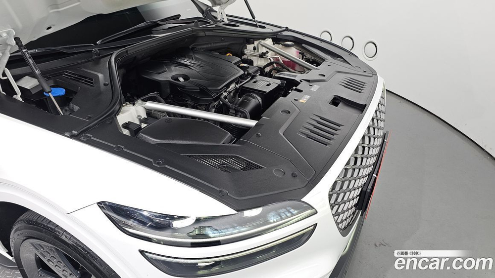 Genesis GV70 2.5T Бензин 2WD (03.2021)