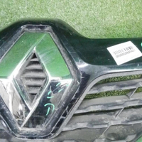 Решетка радиатора Renault Kaptur (2016-2020)