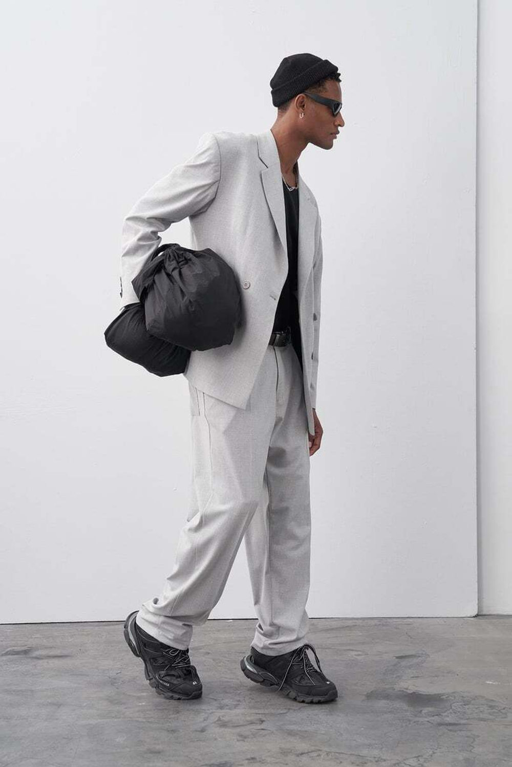 Двубортный оверсайз серого цвета