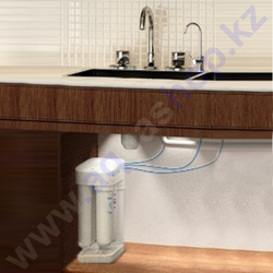 Аквафор DWM-101 в интерьере под раковиной