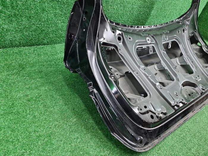 Крышка багажника Geely Tugella (2019-2024)