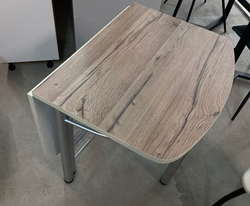 Стол пластик пристенный