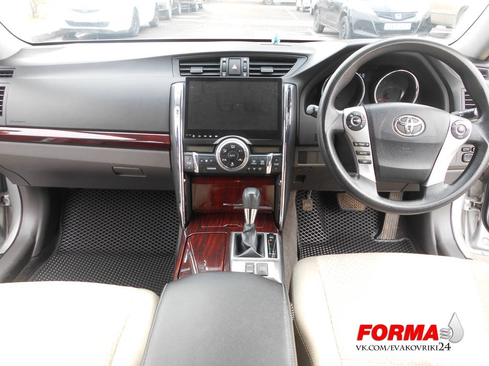 Toyota Mark X 2 поколение X130 (10.2009 - 07.2012 - 2016 - н.в.) задний привод