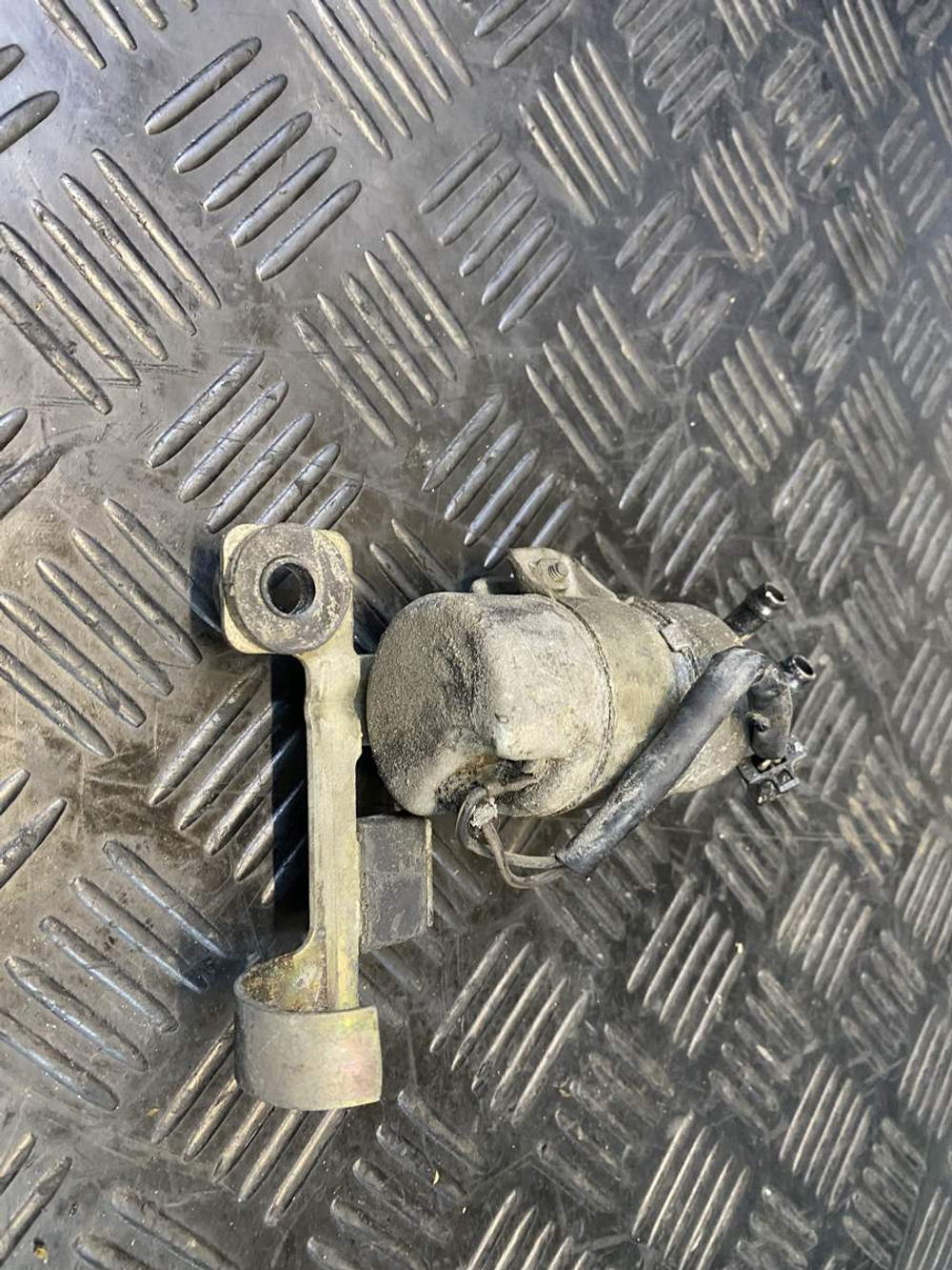 Насос топливный Suzuki Intruder VS750 VR51A