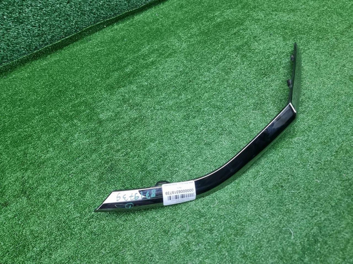 Молдинг бампера правый Hyundai Santa Fe 4 (18-21)