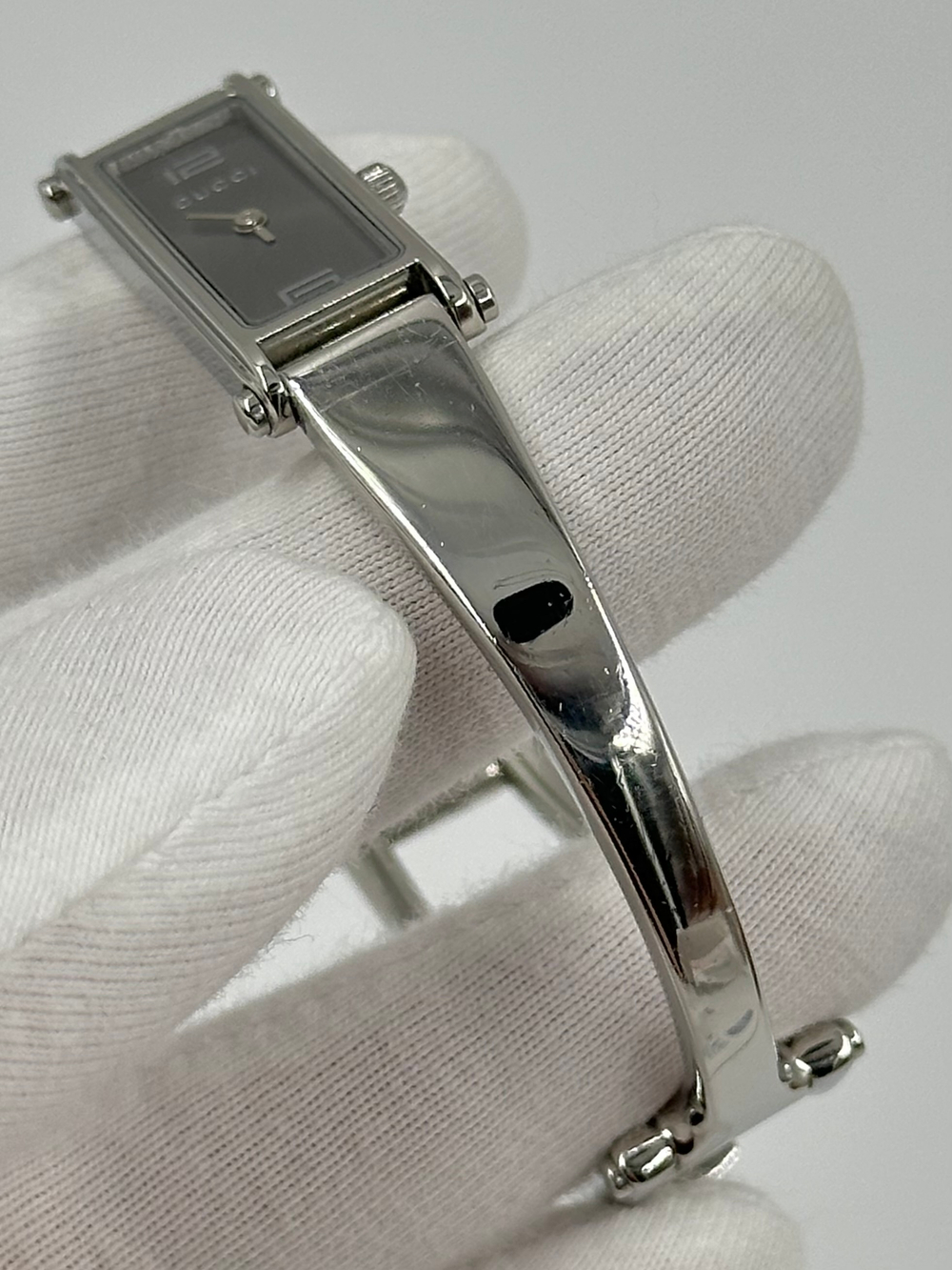 Часы GUCCI 1500 L