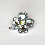 Брошь. Брошка. Клевер-четырехлистник — символ удачи. Цвет белый