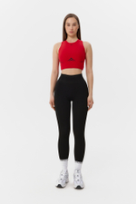 Топ с контрастным принтом