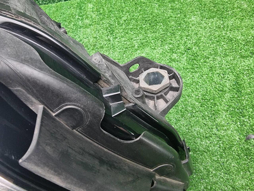 Фара правая Mercedes C w205 (2018-2023) LED