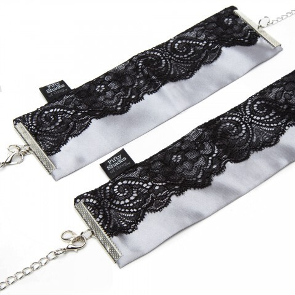 Наручники атласные с кружевом Shades-of-Grey Play Nice