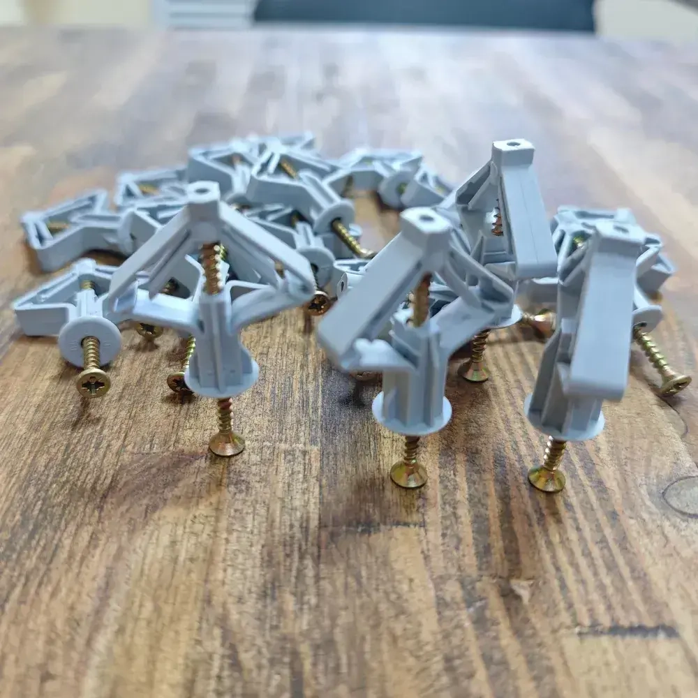 Набор ДЮБЕЛЬ+САМОРЕЗ (Дюбель-бабочка 10*50-20шт., Саморез универсальный 3,5*50-20шт.)