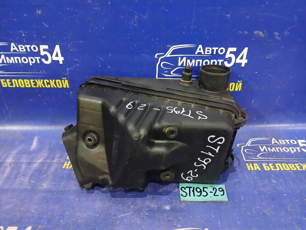 Корпус воздушного фильтра TOYOTA CALDINA 1994