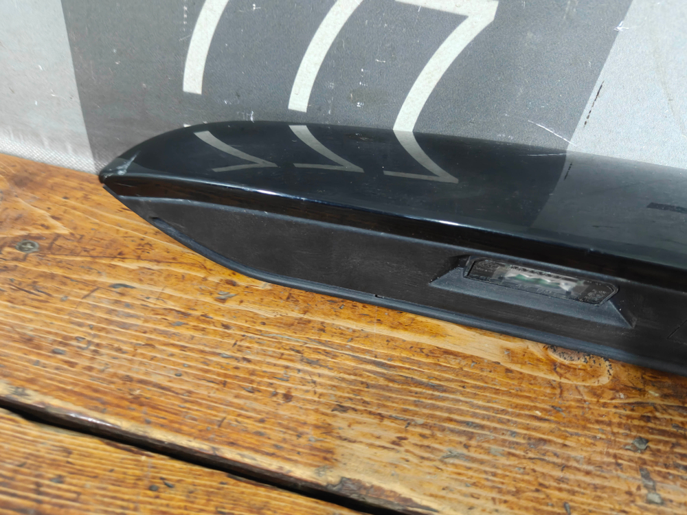 Накладка крышки багажника MINI Hatch (F55/F56) 18-24 Б/У Оригинал 51137489752