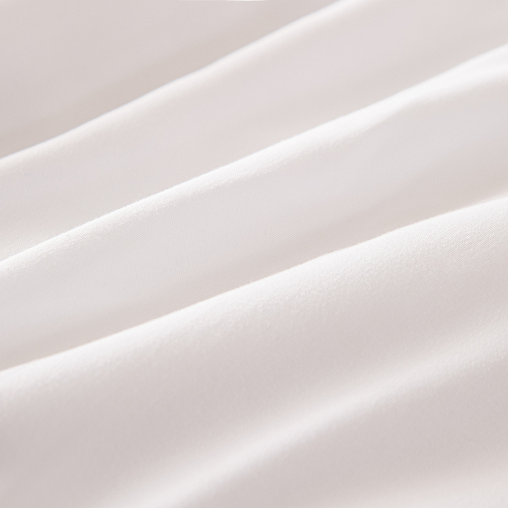 Одеяло SM Всесезонное SM001 красный кант 200*220 см